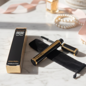 Le Volume De Chanel Mascara – Instant Volume, Fuller & Thicker Lashes | Rapid Curl-Setting Formula | Ophthalmologist Tested